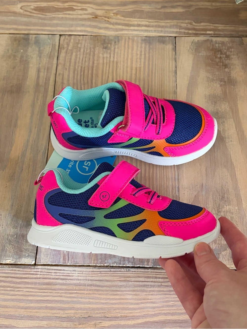 Stride Rite Ryne Vibrant Sneaker ☀️🆕 - Picture 5 of 11